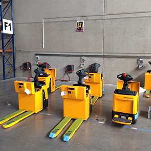 Foto Kuehne + Nagel utiliza baterías NexSys™ de EnerSys® con tecnología TPPL para mejorar la seguridad y productividad en sus centros de Turquía.